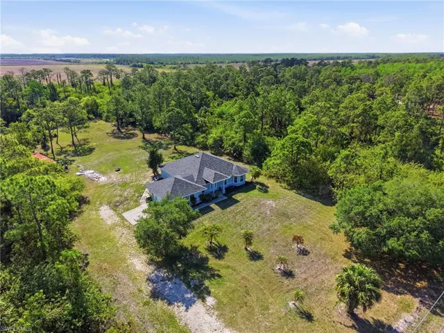 1940  Desoto N BLVD, Naples, FL 34120