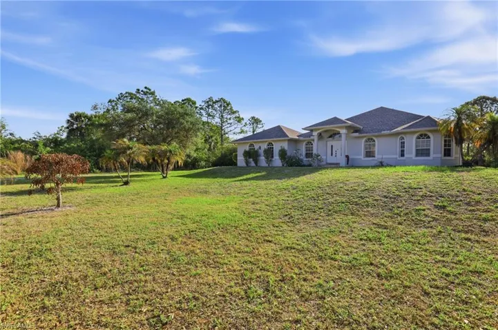 1940  Desoto N BLVD, Naples, FL 34120