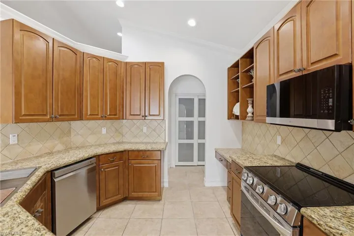 1940  Desoto N BLVD, Naples, FL 34120