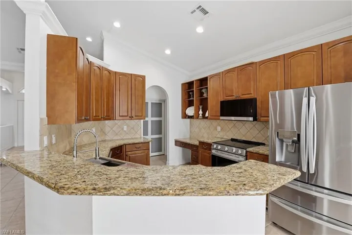 1940  Desoto N BLVD, Naples, FL 34120