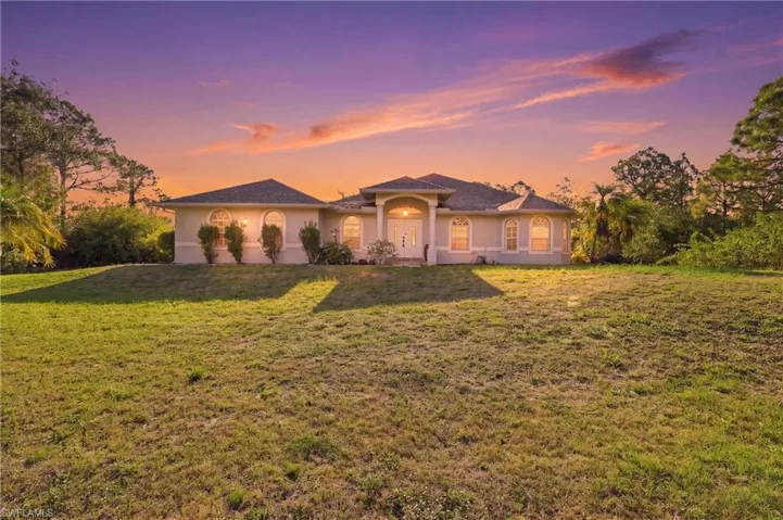 1940  Desoto N BLVD, Naples, FL 34120