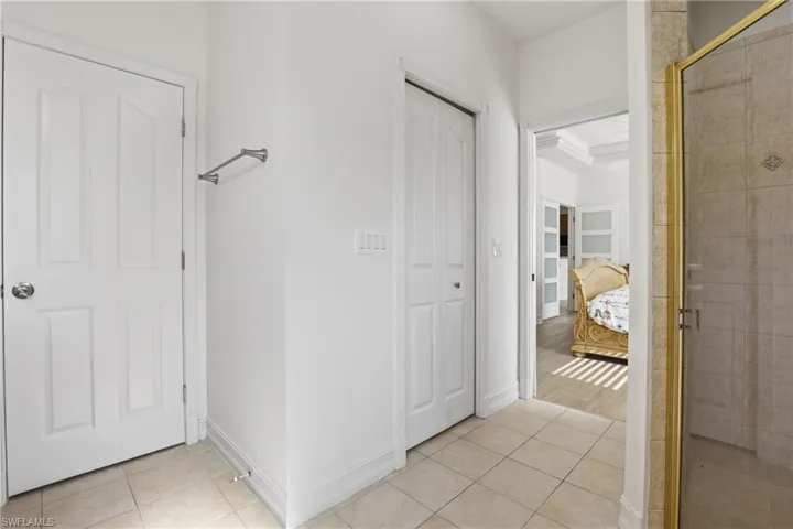 1940  Desoto N BLVD, Naples, FL 34120