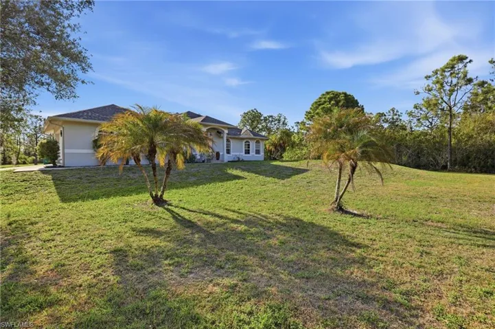 1940  Desoto N BLVD, Naples, FL 34120