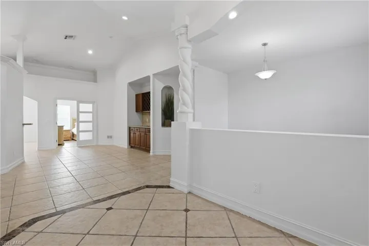 1940  Desoto N BLVD, Naples, FL 34120