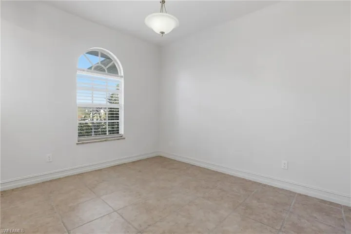 1940  Desoto N BLVD, Naples, FL 34120
