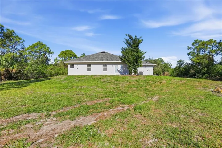 1940  Desoto N BLVD, Naples, FL 34120