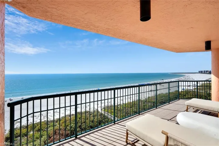 Dunnfoire #1002 has spectacular wide views of Marco Beach from an expansive balcony