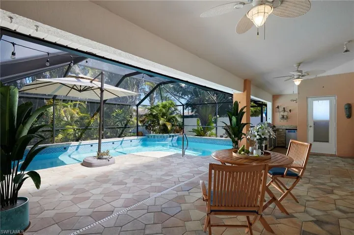 233 SW 44th  TER, Cape Coral, FL 33914