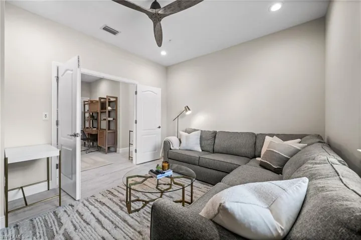 2319 Sawyers Hill Rd 708, Naples, Florida 34120