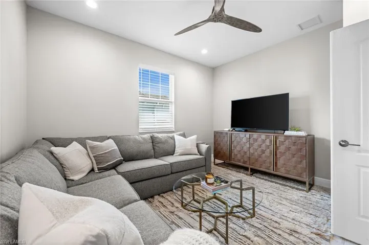2319 Sawyers Hill Rd 708, Naples, Florida 34120