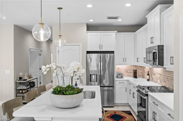 2319 Sawyers Hill Rd 708, Naples, Florida 34120