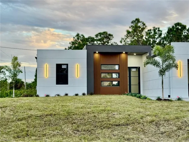 2001 W 11TH  ST, Lehigh Acres, FL 33972