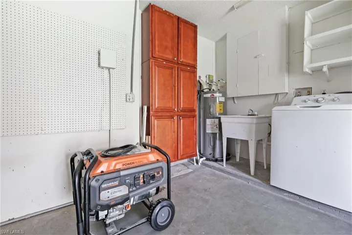 331 SE 47th  ST, Cape Coral, FL 33904