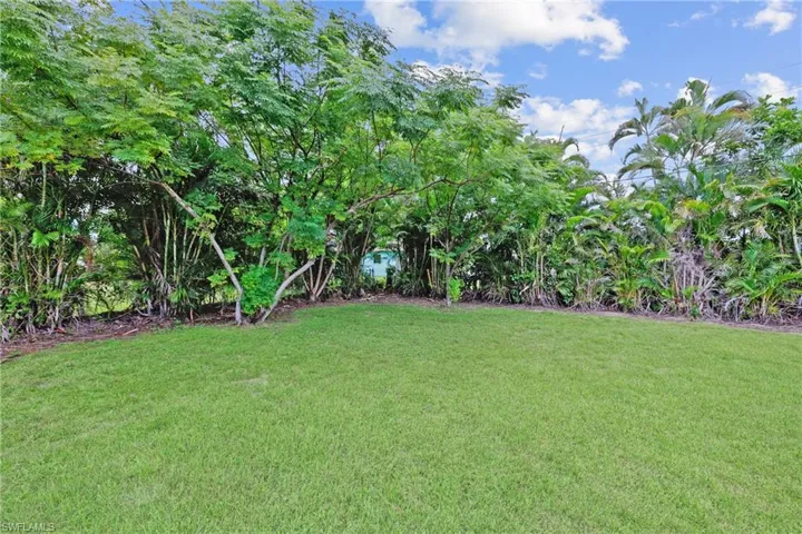 331 SE 47th  ST, Cape Coral, FL 33904