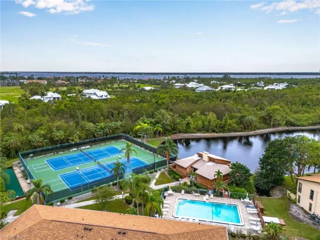 15405  Crystal Lake  DR, North Fort Myers, FL 33917