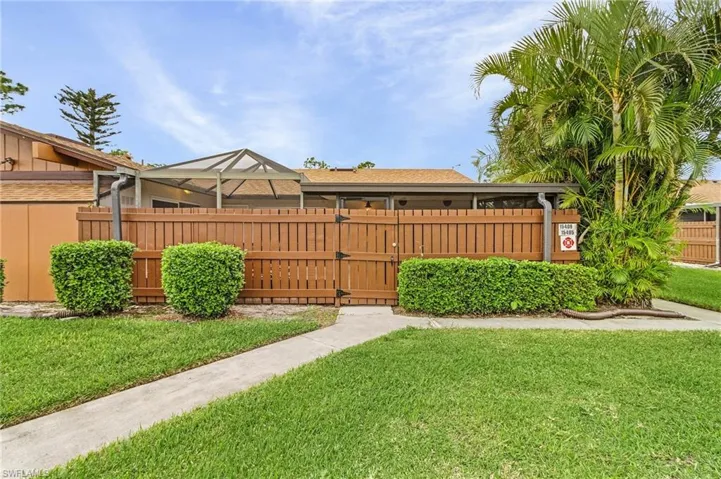 15405  Crystal Lake  DR, North Fort Myers, FL 33917