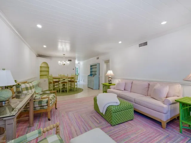 211 3rd Ave S 211, Naples, Florida 34102