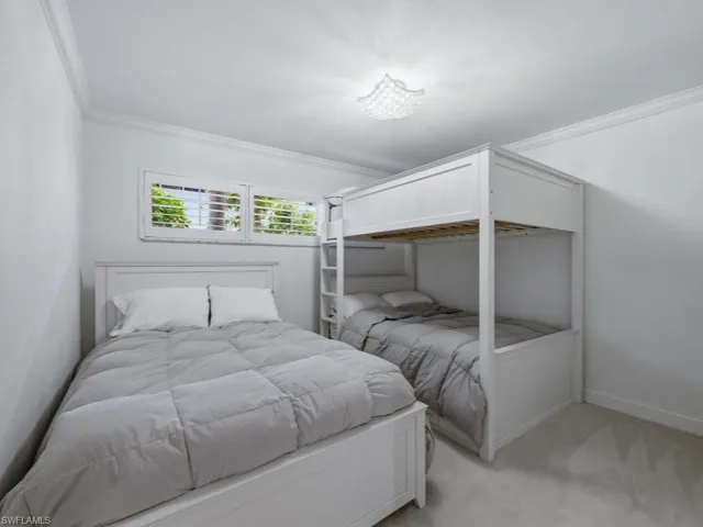 211 3rd Ave S 211, Naples, Florida 34102