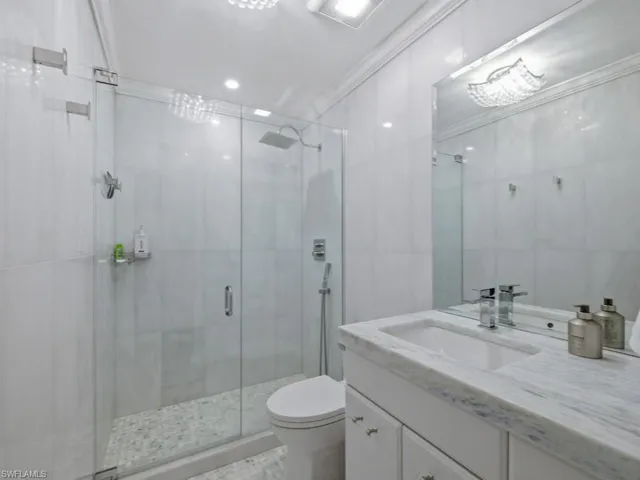 211 3rd Ave S 211, Naples, Florida 34102