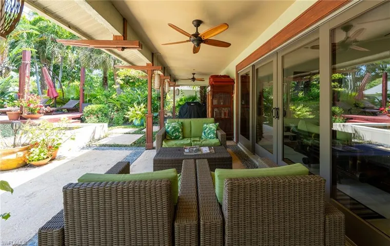 View of patio featuring a ceiling fan and an outdoor hangout area