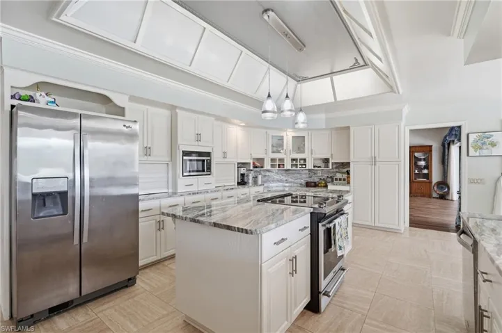 16676 Bobcat Dr, Fort Myers, Florida 33908