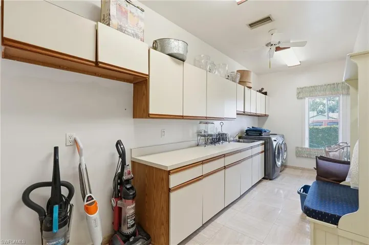 16676 Bobcat Dr, Fort Myers, Florida 33908