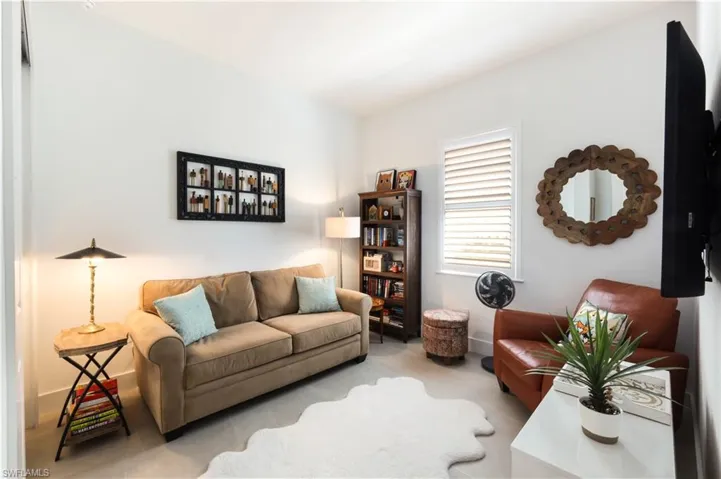 3rd bedroom/Den.