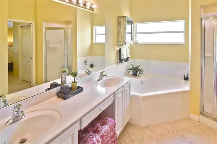 10381 Mcarthur Palm Ln 2721, Fort Myers, Florida 33966