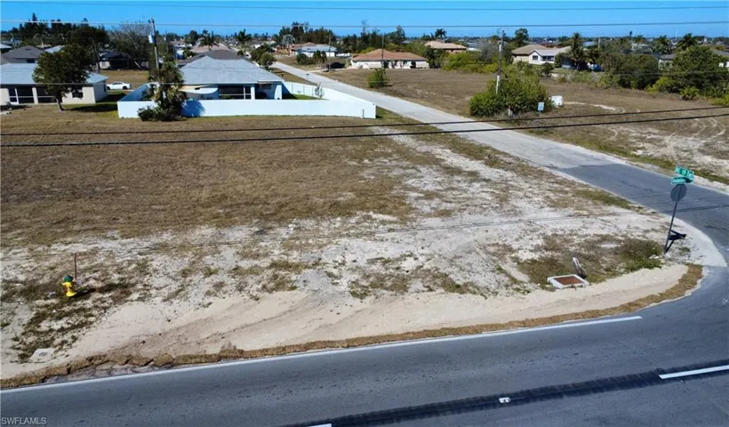 View of yard with a residential view