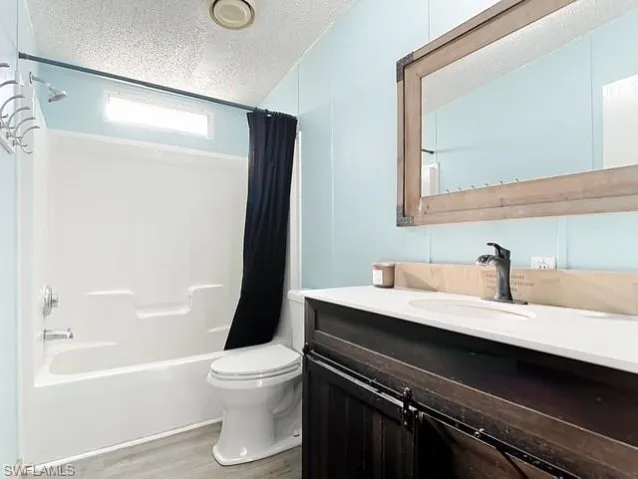 1320 Seminole Ave, LaBelle, FL 33935