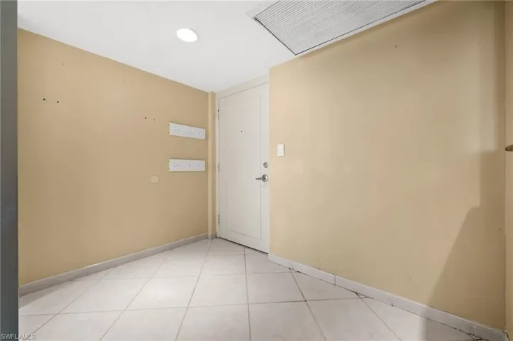 3 Bluebill Ave # 501, Naples Fl 34108