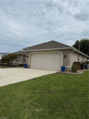 1235 Shelby Pkwy, Cape Coral, Florida 33904