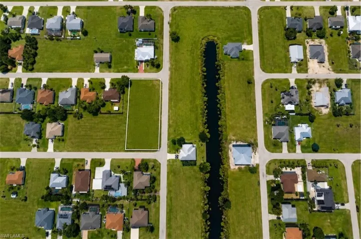 1507 Ne 20th Ave, Cape Coral, Florida 33909
