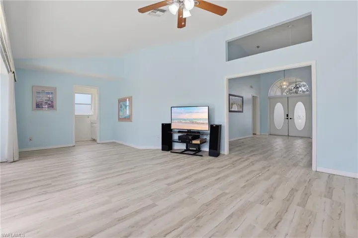 1022 Sw 18th Ter, Cape Coral, Florida 33991
