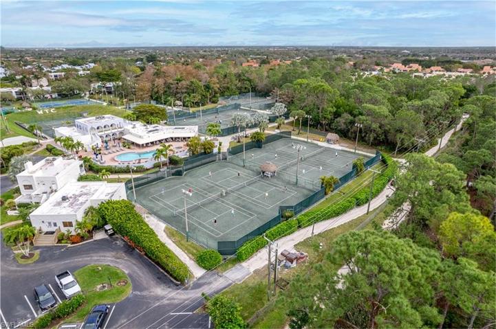 3321  Olympic  DR, NAPLES, FL 34105