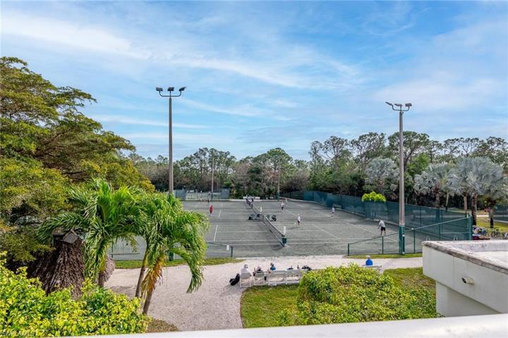 3321  Olympic  DR, NAPLES, FL 34105