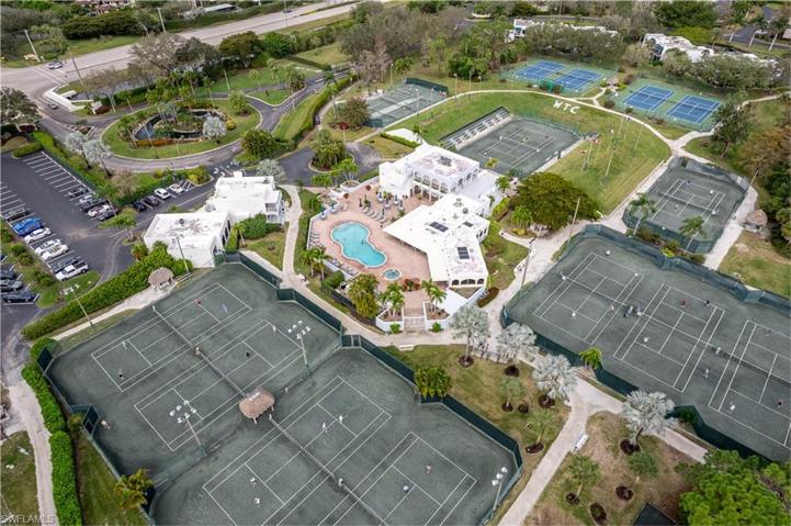 3321  Olympic  DR, NAPLES, FL 34105