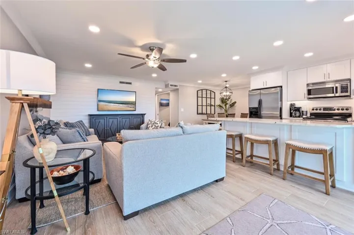3200 Gulf Shore Blvd N 308, Naples, Florida 34103
