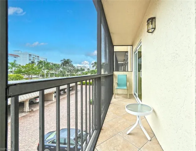 3200 Gulf Shore Blvd N 308, Naples, Florida 34103