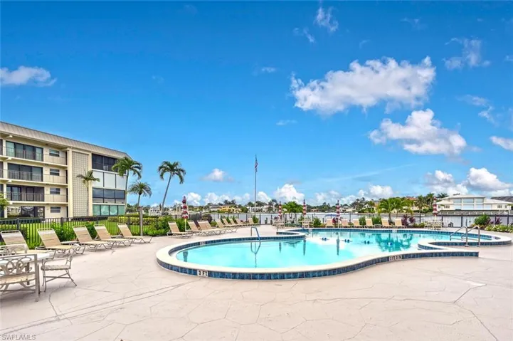 3200 Gulf Shore Blvd N 308, Naples, Florida 34103