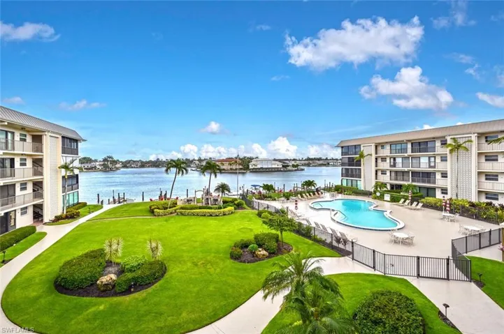 3200 Gulf Shore Blvd N 308, Naples, Florida 34103