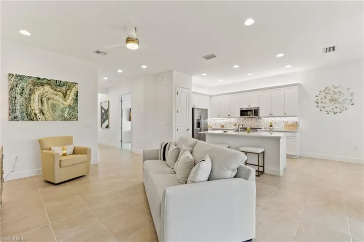 Light and Bright living area