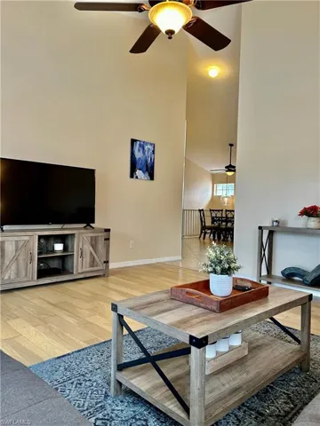 404 Windsor Pl # 201, Naples Fl 34104