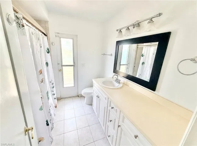 688 Valley Dr, Bonita Springs, Florida 34134
