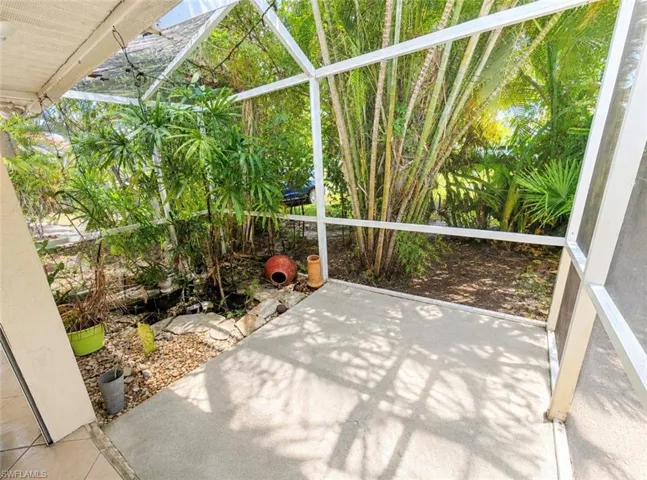 688 Valley Dr, Bonita Springs, Florida 34134