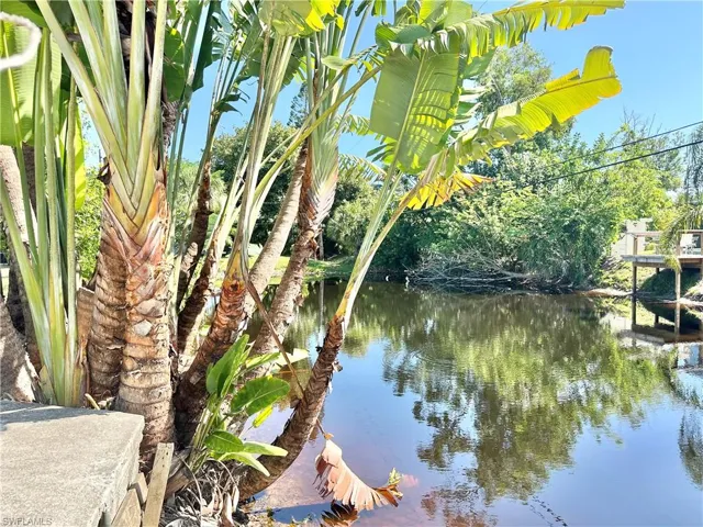 688 Valley Dr, Bonita Springs, Florida 34134