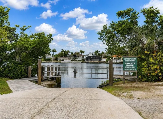 688 Valley Dr, Bonita Springs, Florida 34134