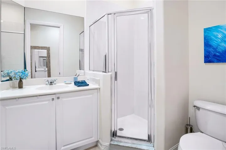 5001  Maxwell  CIR, Naples, FL 34105
