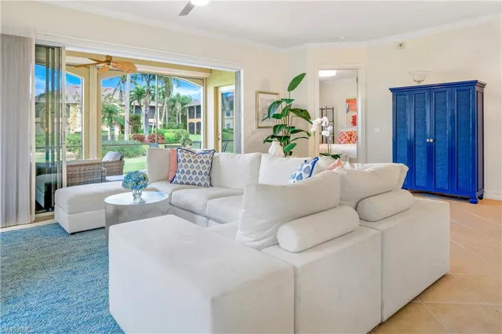5001  Maxwell  CIR, Naples, FL 34105