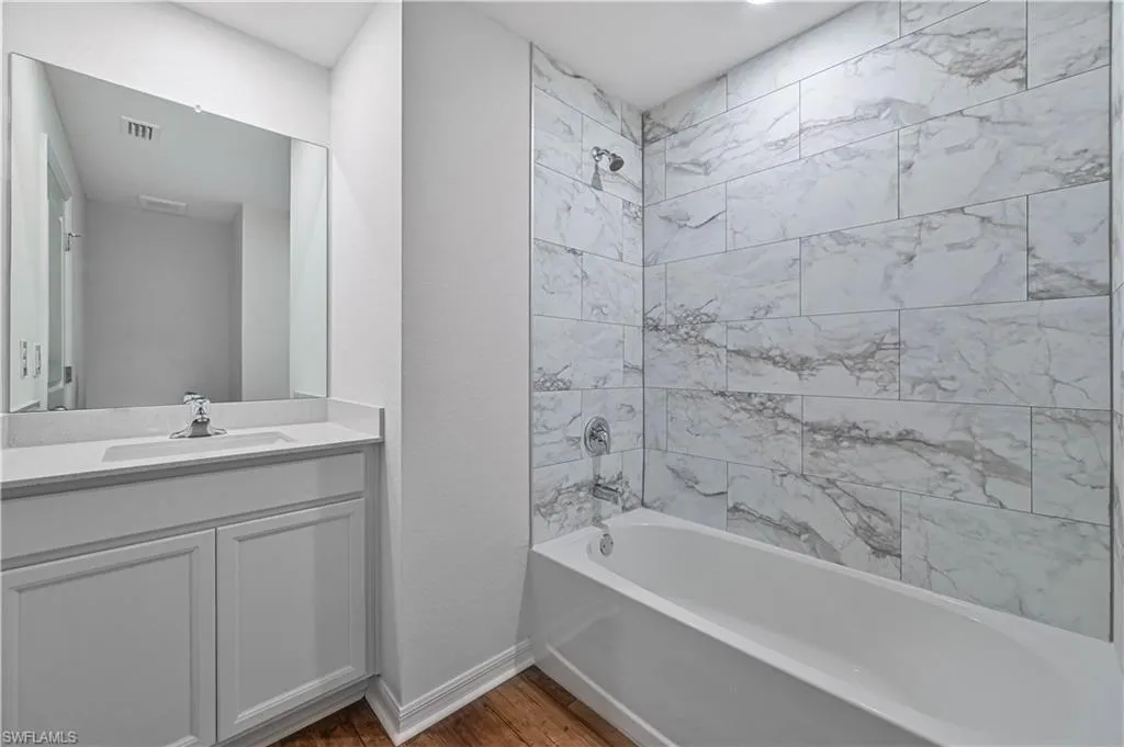 2900 7th TER, Cape Coral, FL 33993,224071182